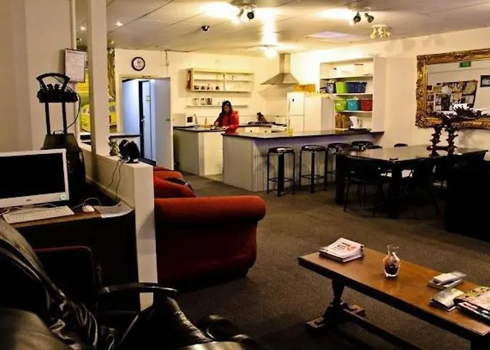 Eagles Nest BackpackersHostel